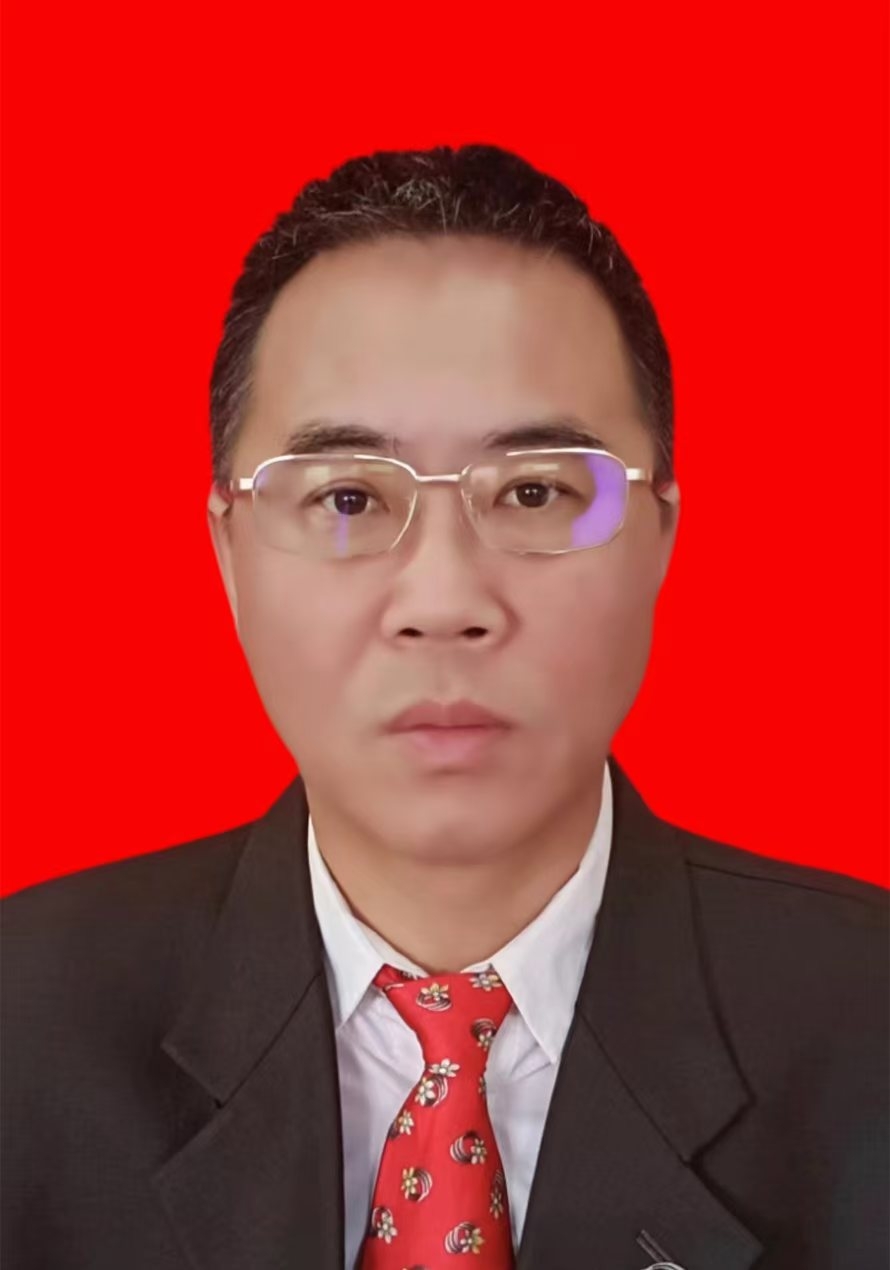 陈雷